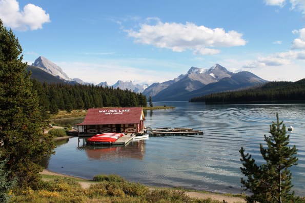 Maligne Lake